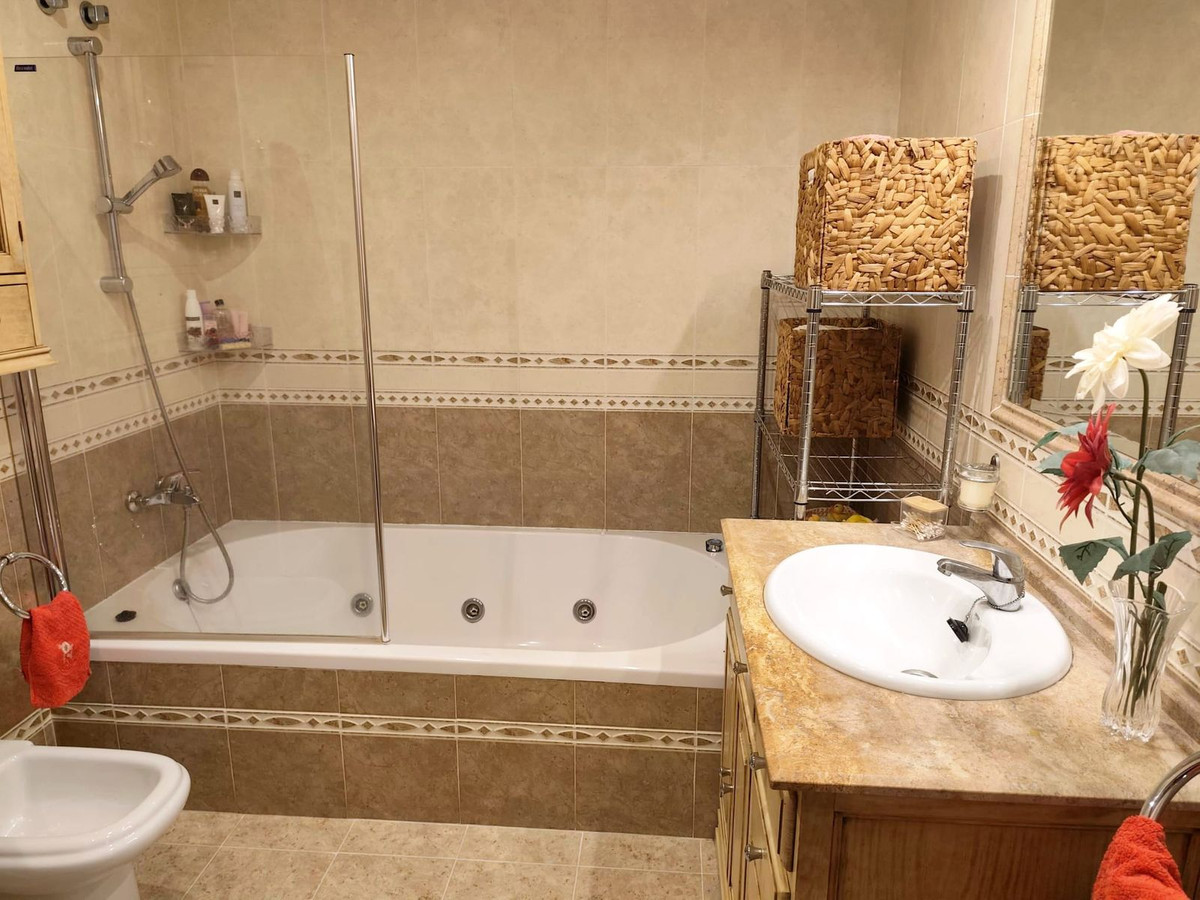 Penthouse te koop in Estepona | 4 slaapkamers H5358433