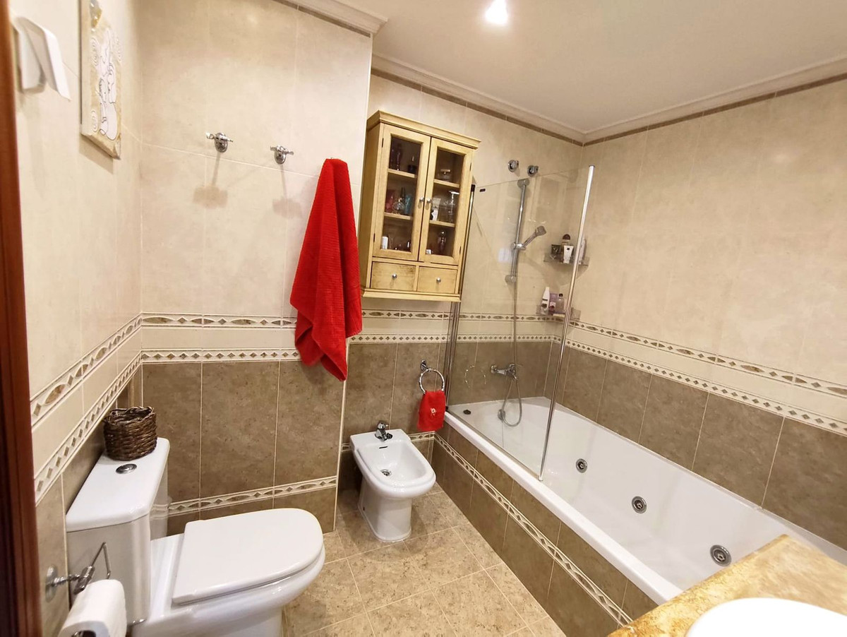 Penthouse te koop in Estepona | 4 slaapkamers H5358433