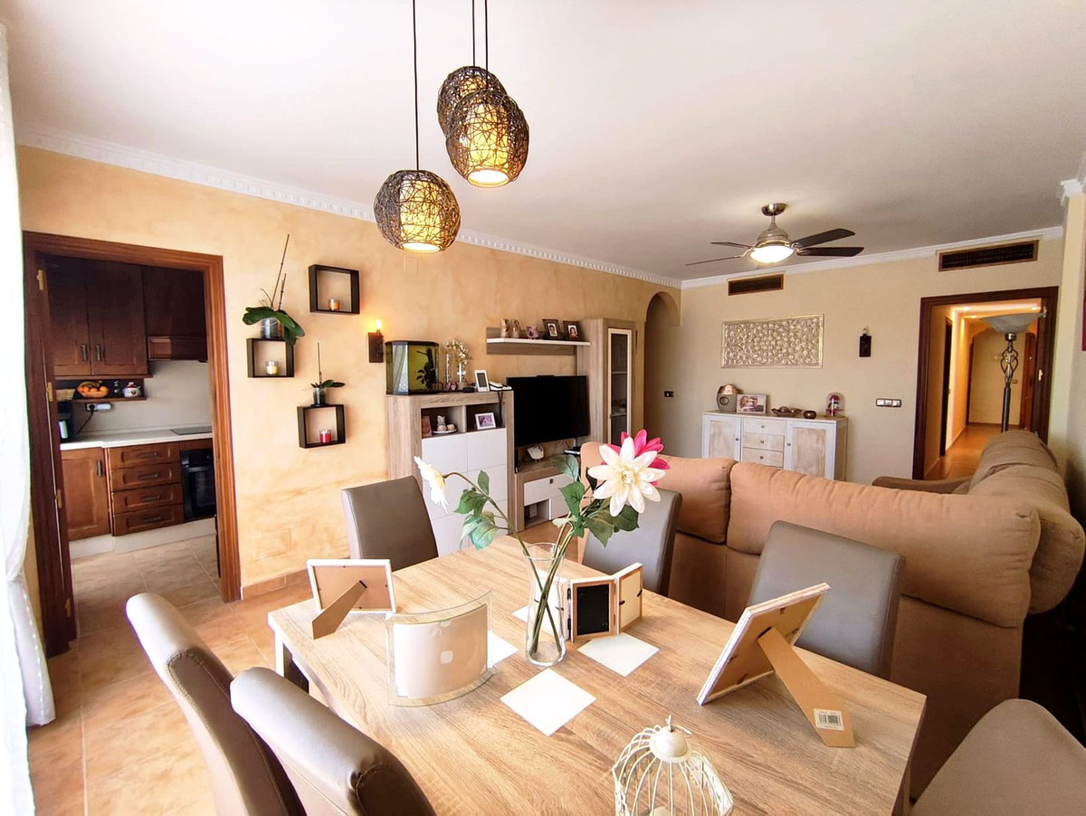 Penthouse te koop in Estepona | 4 slaapkamers H5358433