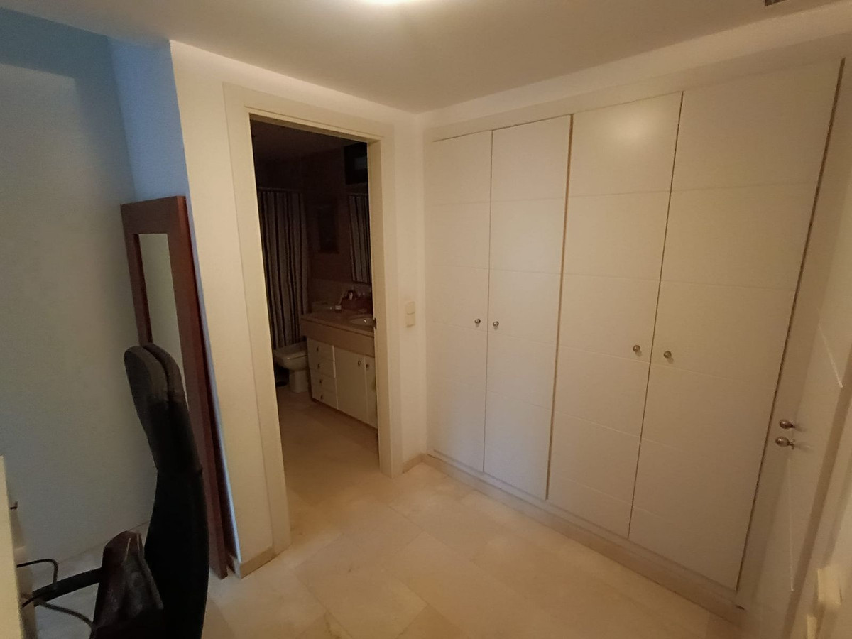 Appartement te koop in Estepona | 3 slaapkamers H5358466