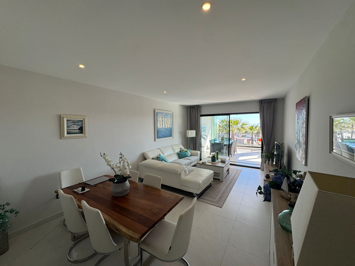 Appartement te koop in Estepona | 4 slaapkamers H5359306