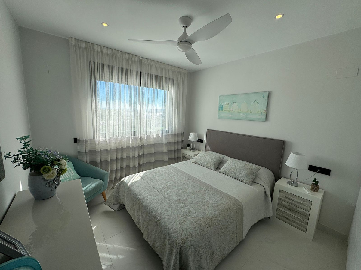 Appartement te koop in Estepona | 4 slaapkamers H5359306