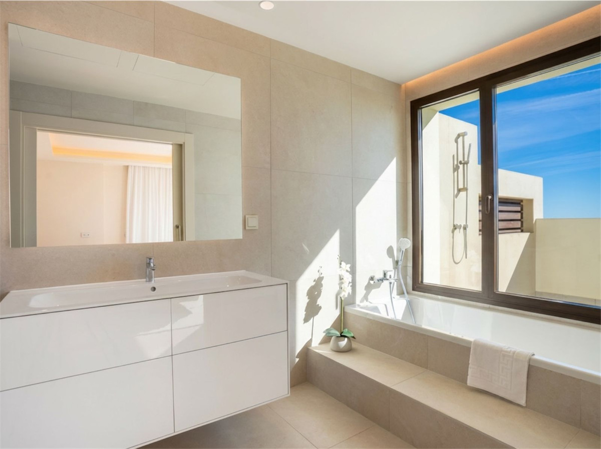 Appartement te koop in Estepona | 3 slaapkamers H5359384