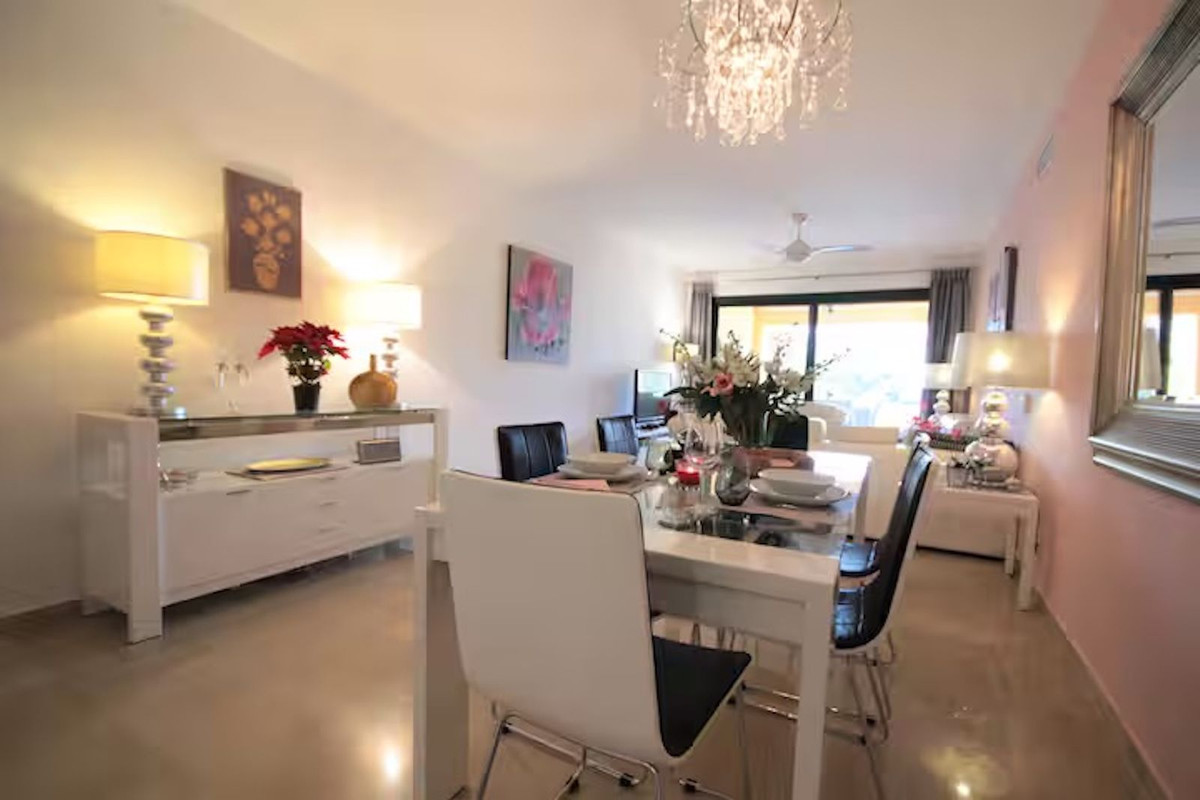 Appartement te koop in Estepona | 2 slaapkamers H5359627