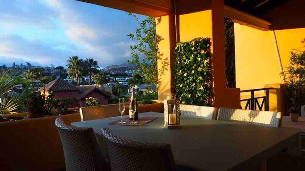 Appartement te koop in Estepona | 2 slaapkamers H5359627