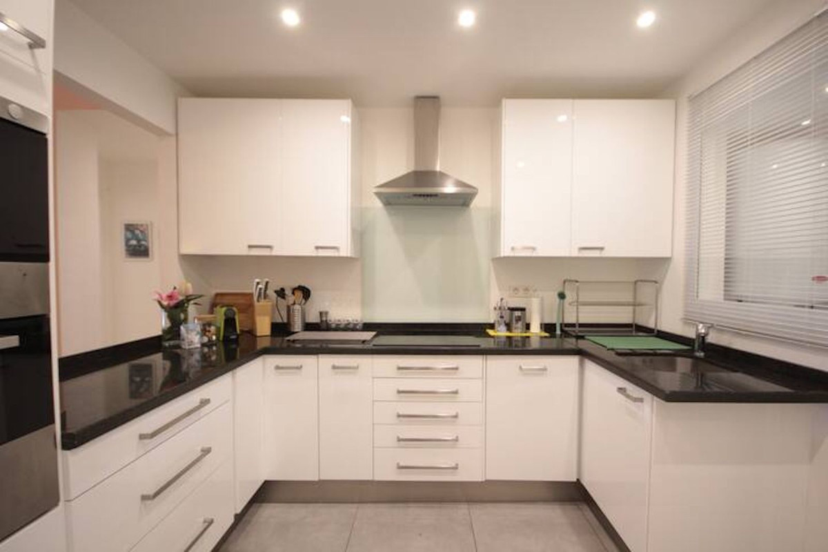 Appartement te koop in Estepona | 2 slaapkamers H5359627