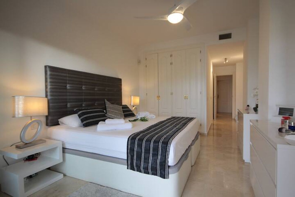 Appartement te koop in Estepona | 2 slaapkamers H5359627