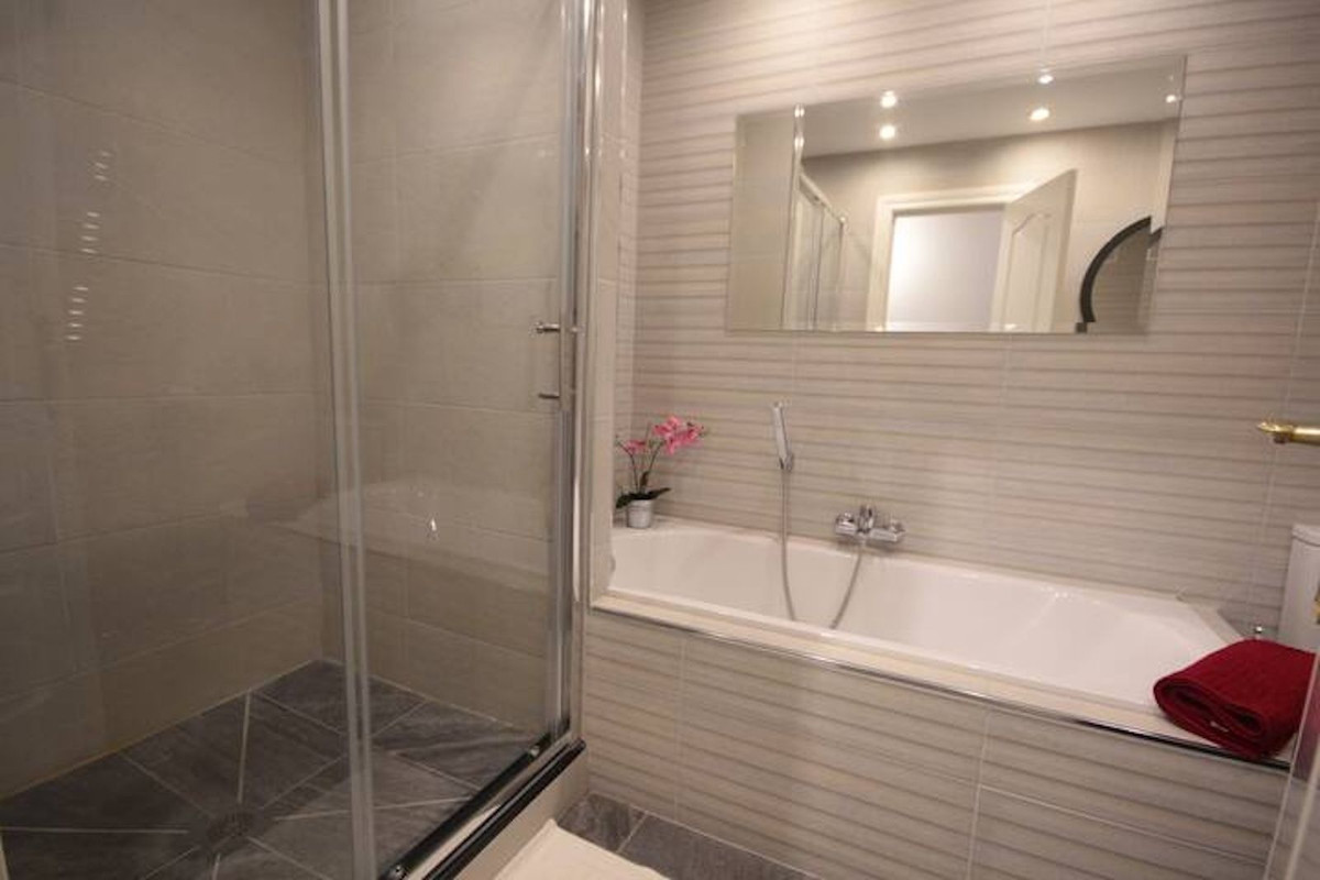 Appartement te koop in Estepona | 2 slaapkamers H5359627