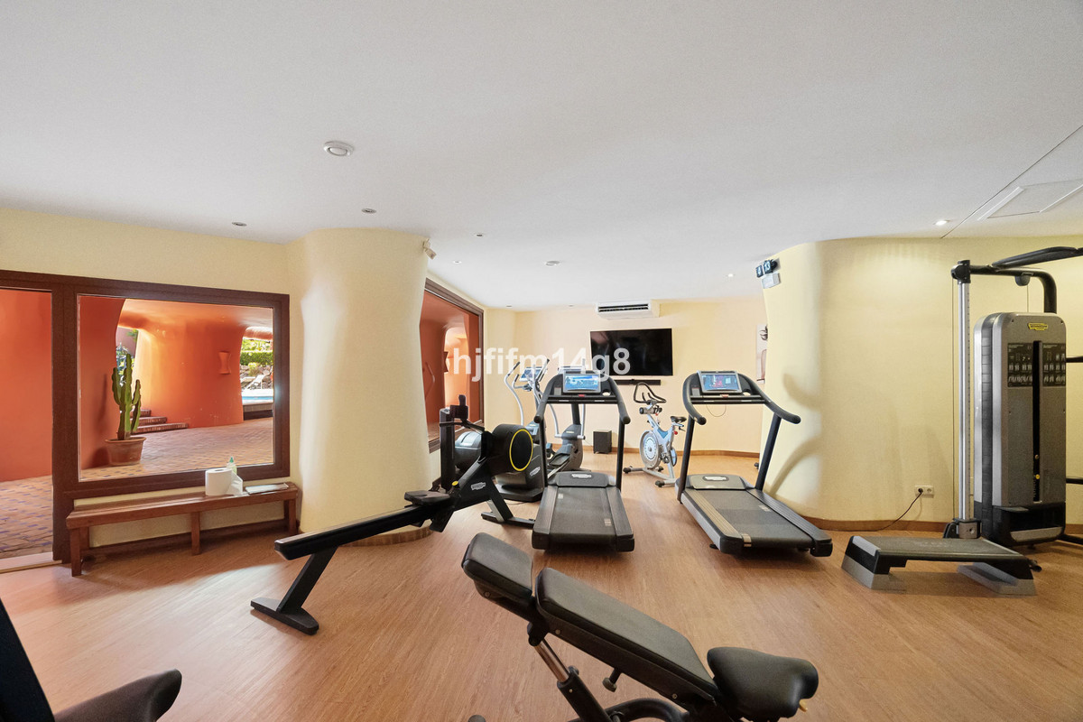 Appartement te koop in Estepona | 3 slaapkamers H5359759