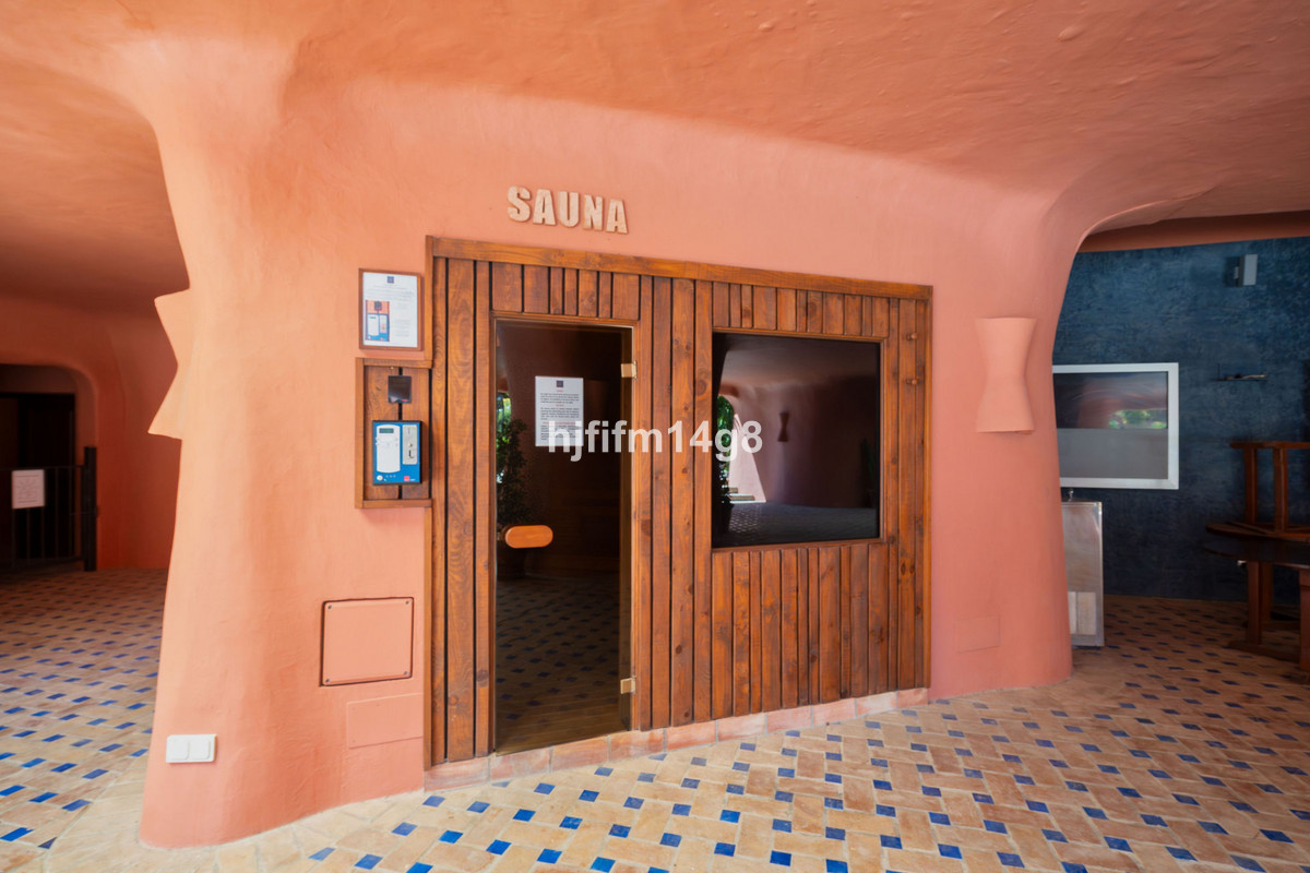 Appartement te koop in Estepona | 3 slaapkamers H5359759