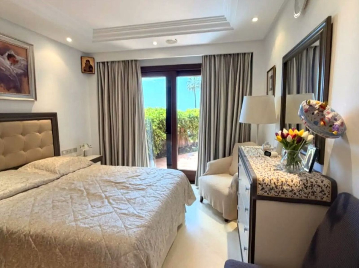 Appartement te koop in Estepona | 3 slaapkamers H5360413