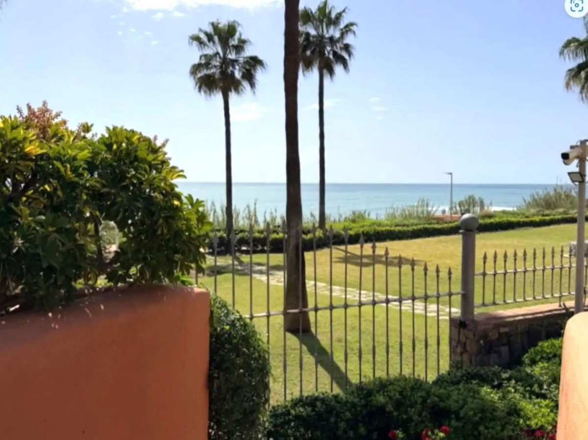 Appartement te koop in Estepona | 3 slaapkamers H5360413