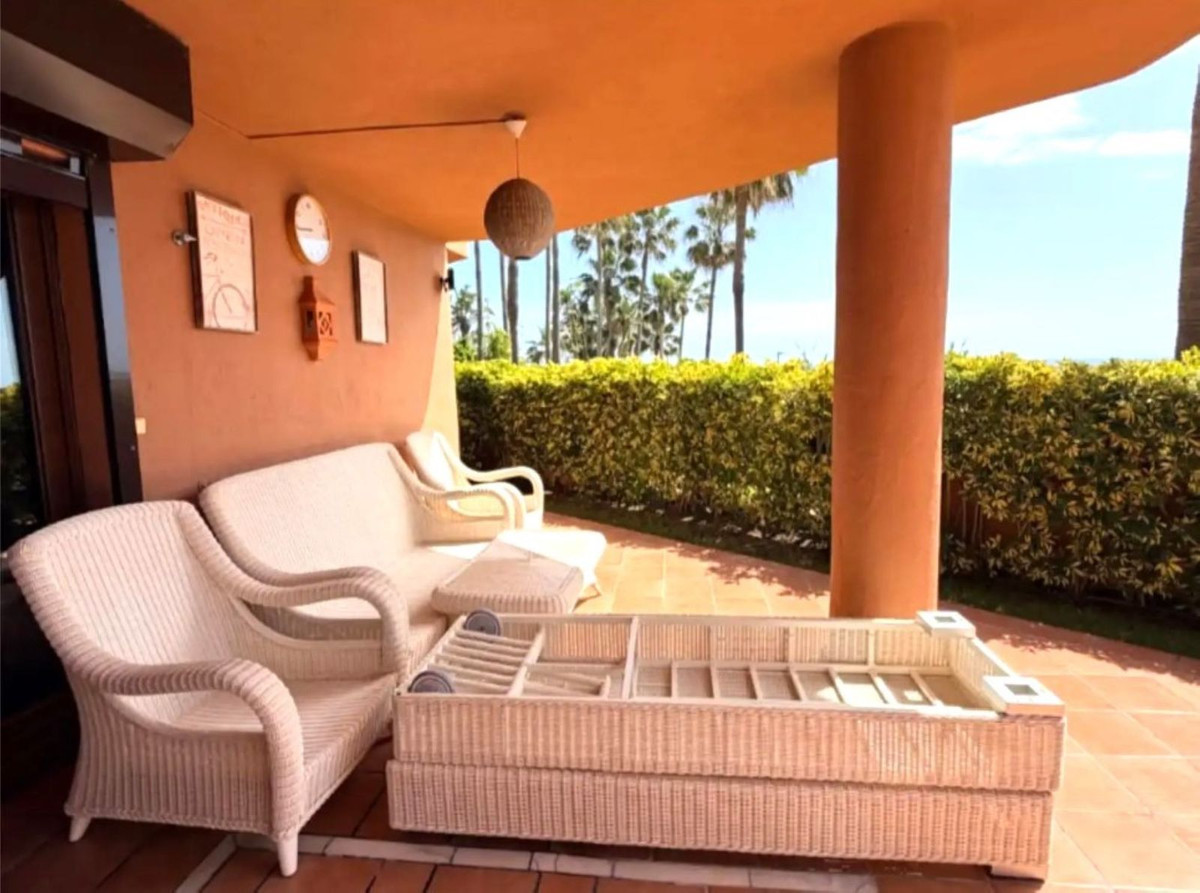 Appartement te koop in Estepona | 3 slaapkamers H5360413
