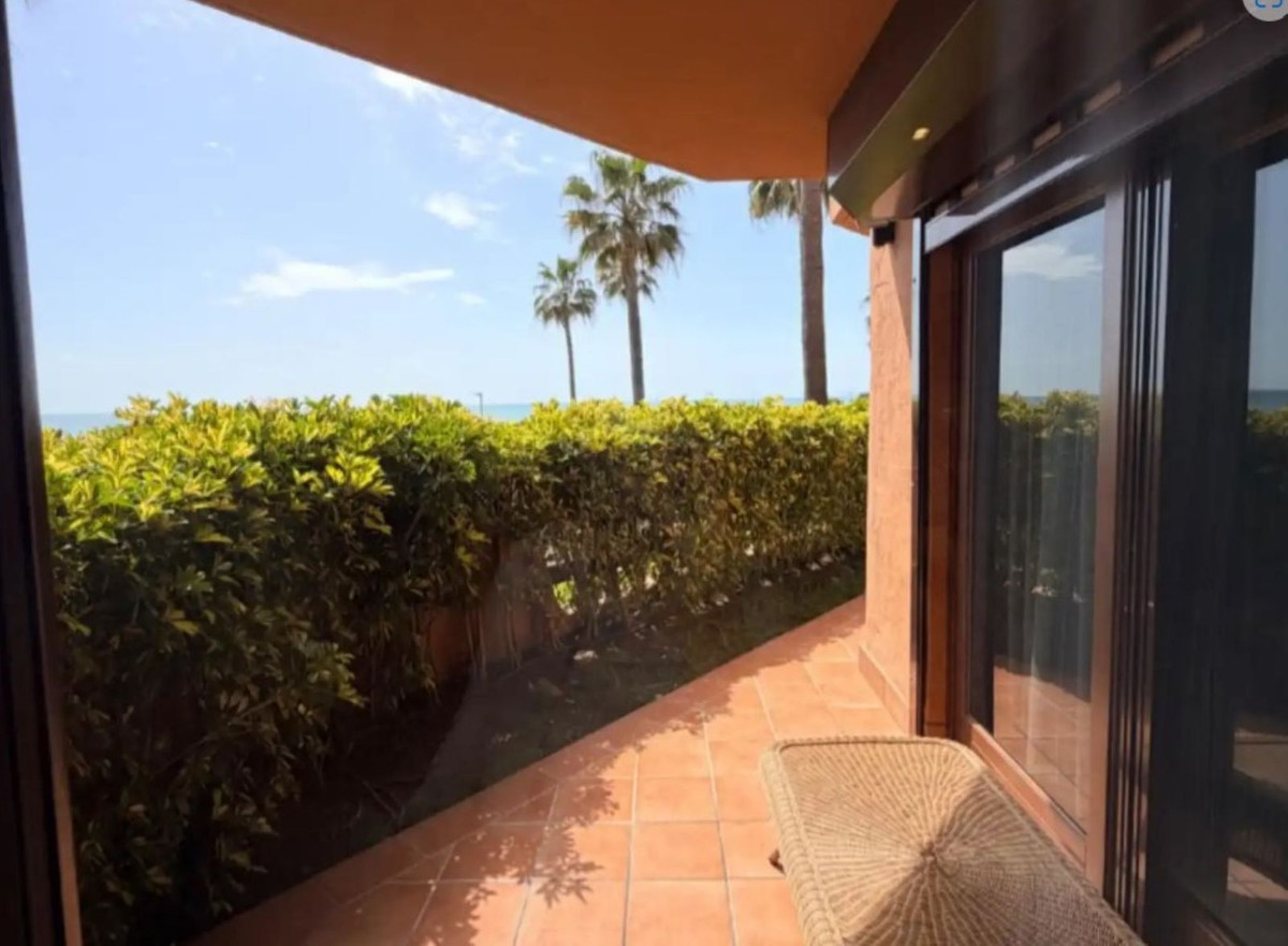 Appartement te koop in Estepona | 3 slaapkamers H5360413