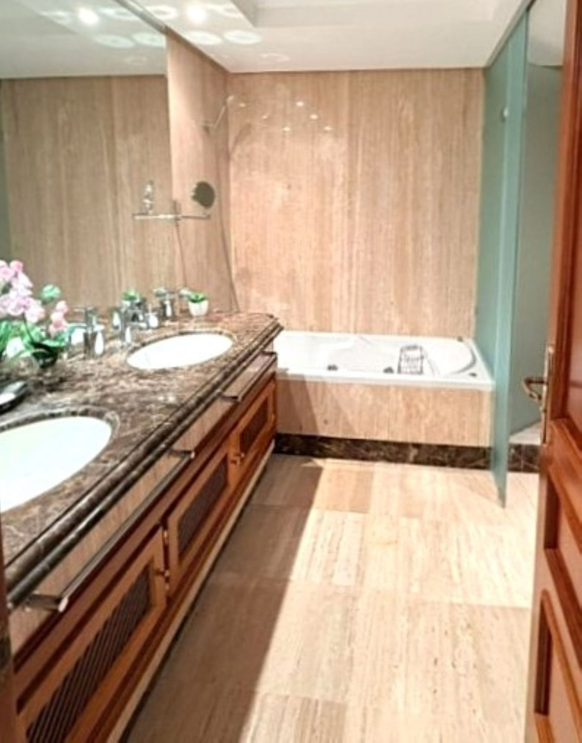 Appartement te koop in Estepona | 3 slaapkamers H5360431