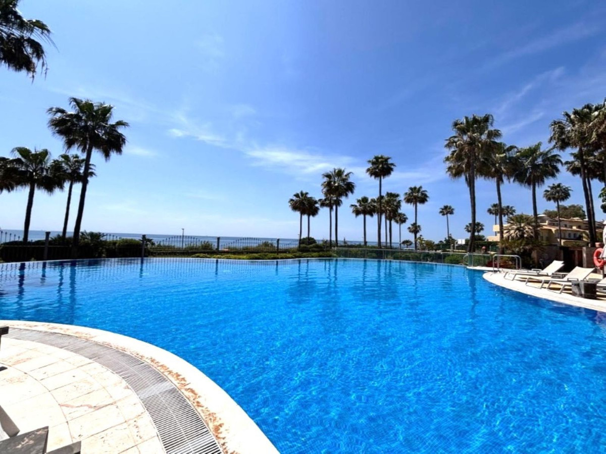 Appartement te koop in Estepona | 3 slaapkamers H5360431