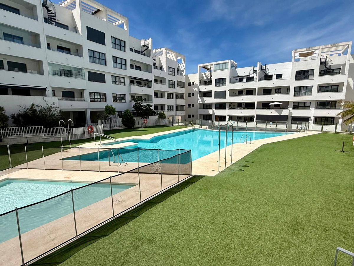 Appartement te koop in Estepona | 2 slaapkamers H5360593