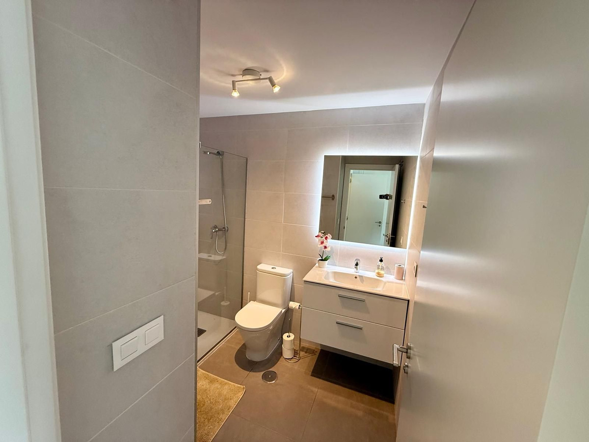 Appartement te koop in Estepona | 2 slaapkamers H5360593