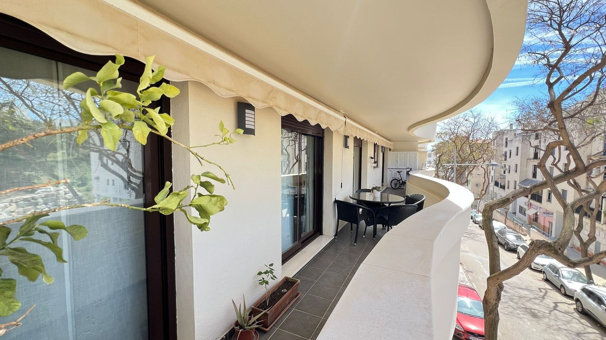 Appartement te koop in Estepona | 3 slaapkamers H5360725