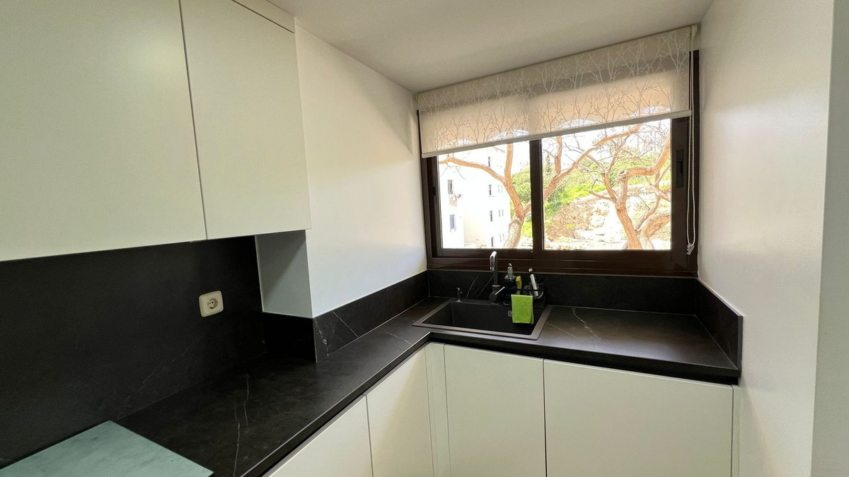 Appartement te koop in Estepona | 3 slaapkamers H5360725