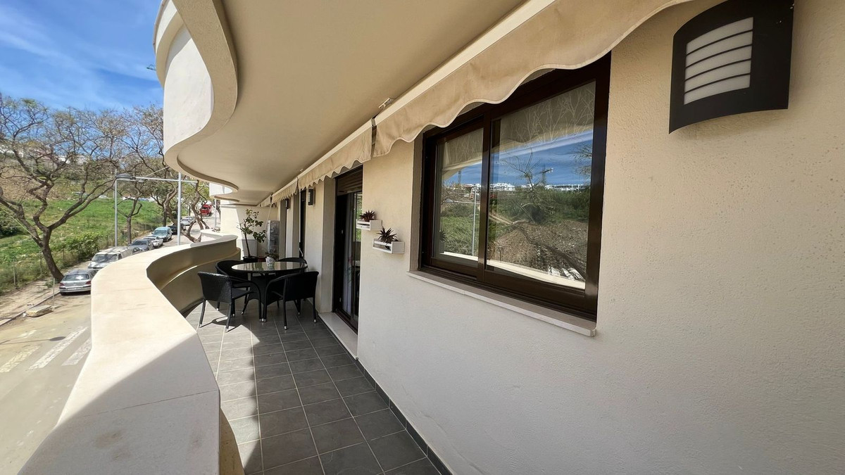 Appartement te koop in Estepona | 3 slaapkamers H5360725