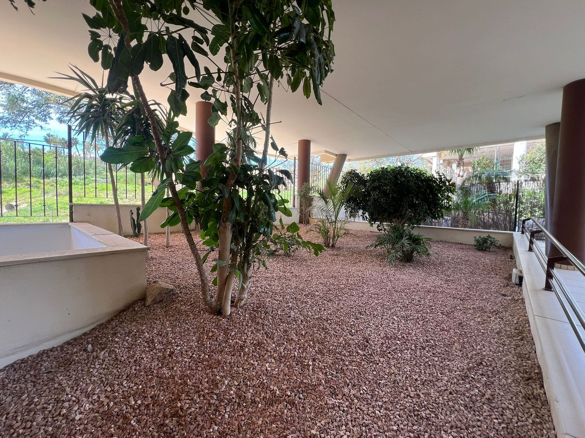 Appartement te koop in Estepona | 3 slaapkamers H5360725