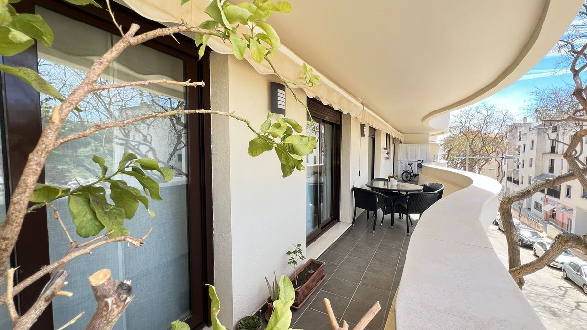 Appartement te koop in Estepona | 3 slaapkamers H5360725