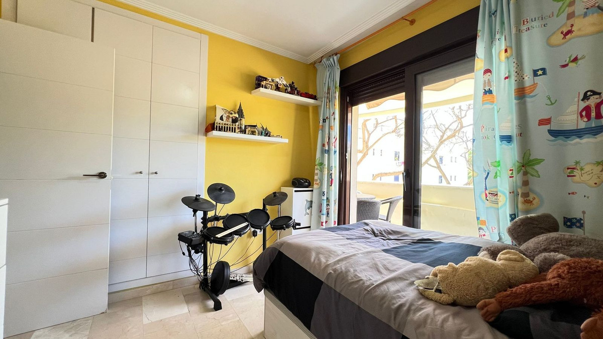 Appartement te koop in Estepona | 3 slaapkamers H5360725