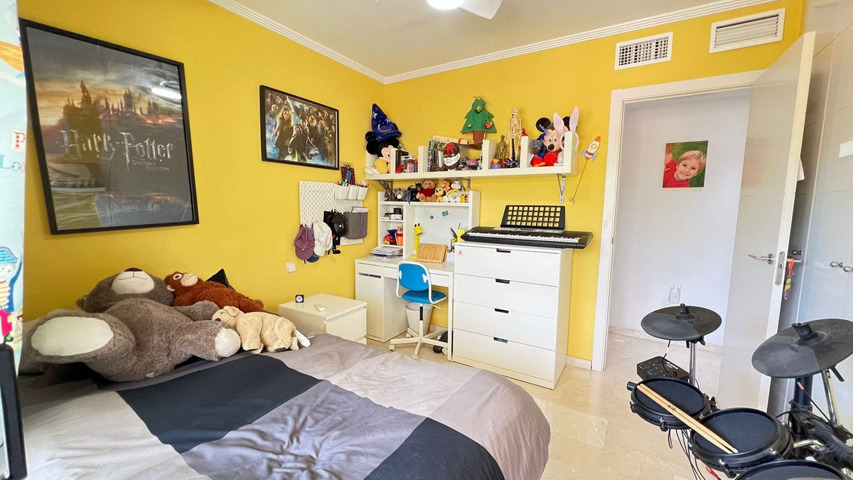 Appartement te koop in Estepona | 3 slaapkamers H5360725