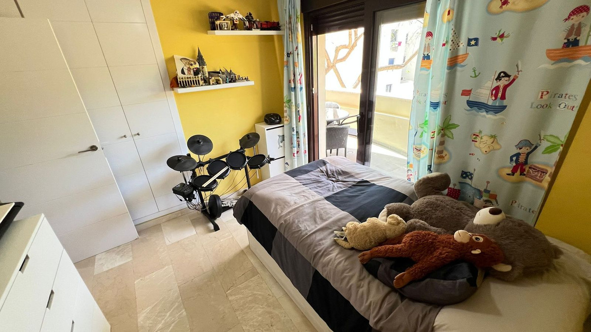 Appartement te koop in Estepona | 3 slaapkamers H5360725