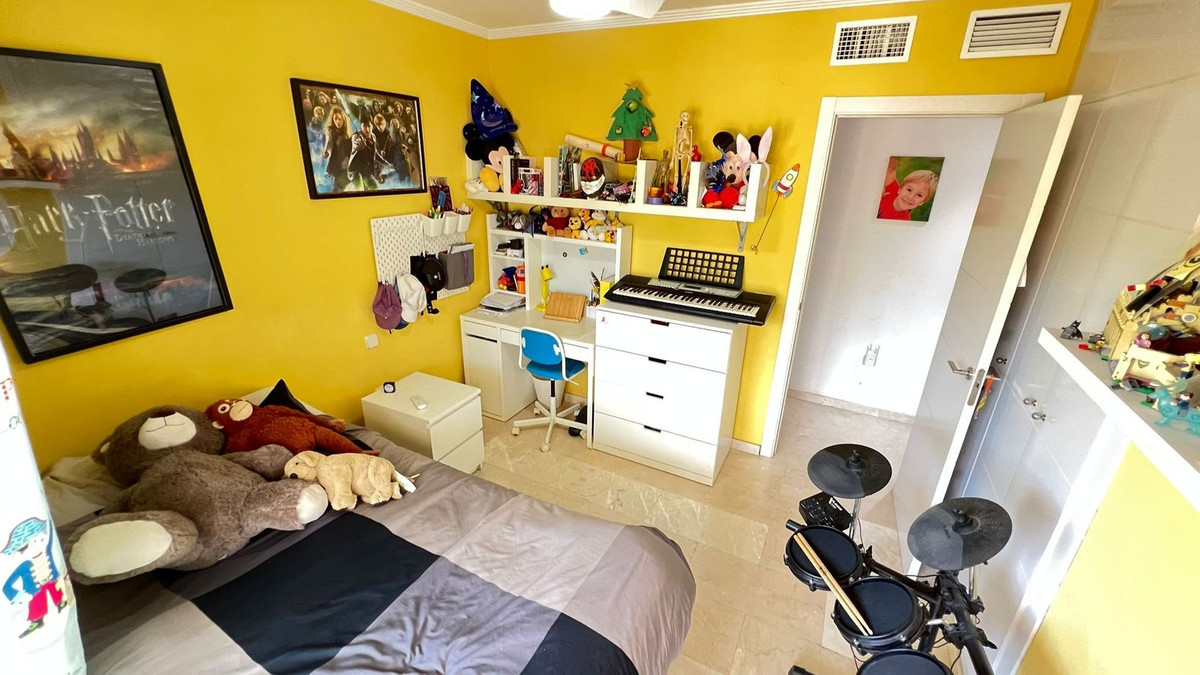 Appartement te koop in Estepona | 3 slaapkamers H5360725