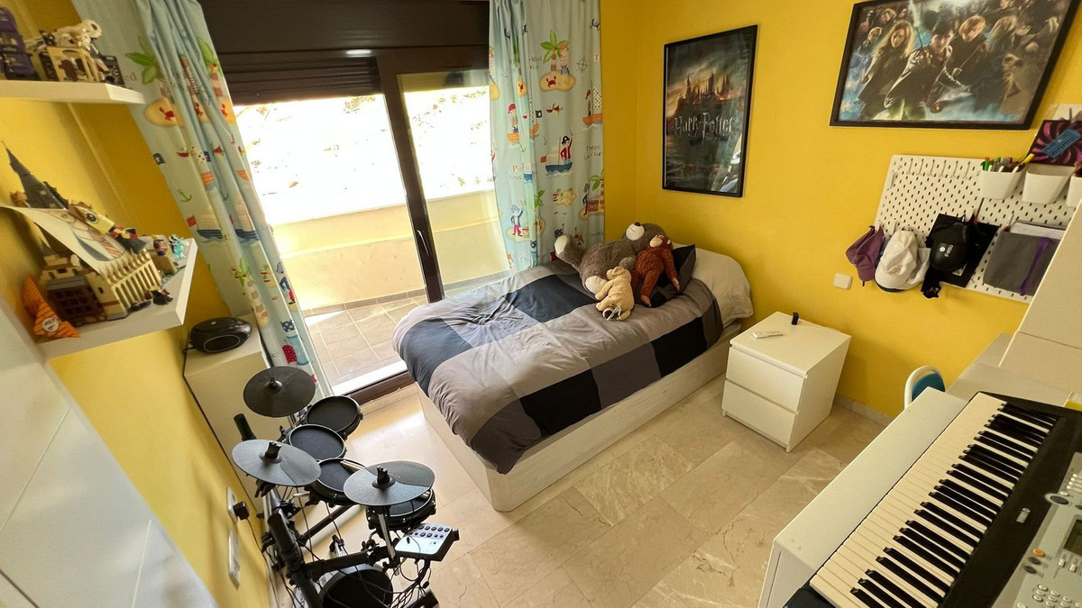 Appartement te koop in Estepona | 3 slaapkamers H5360725