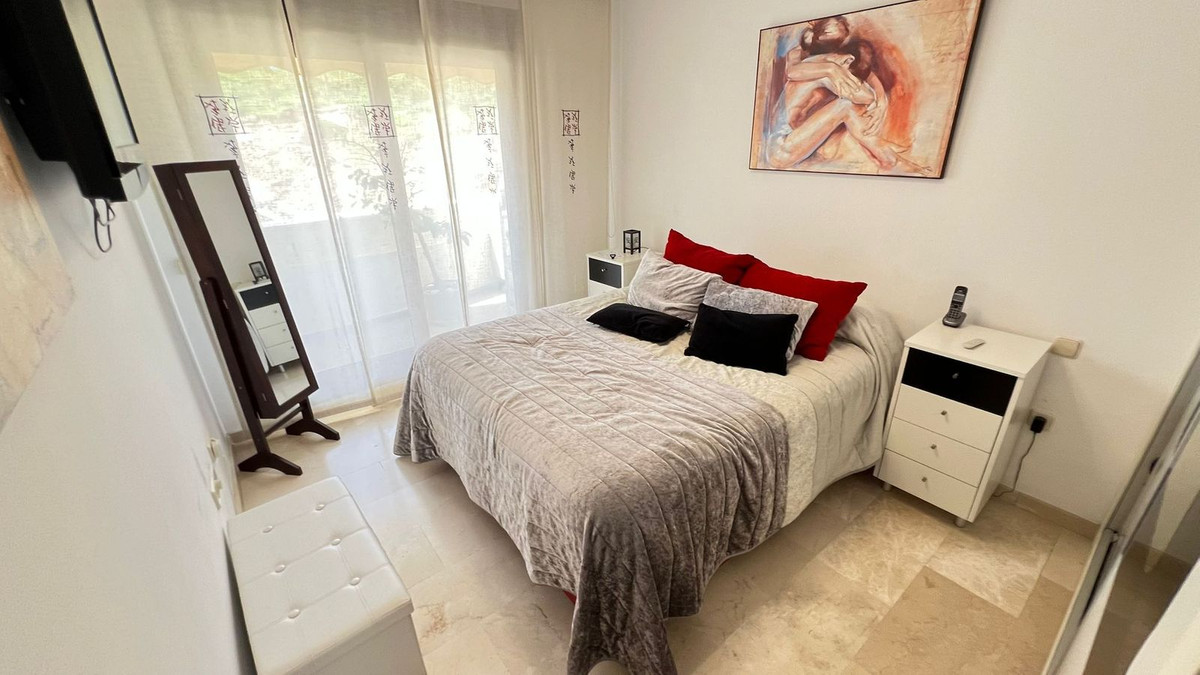 Appartement te koop in Estepona | 3 slaapkamers H5360725