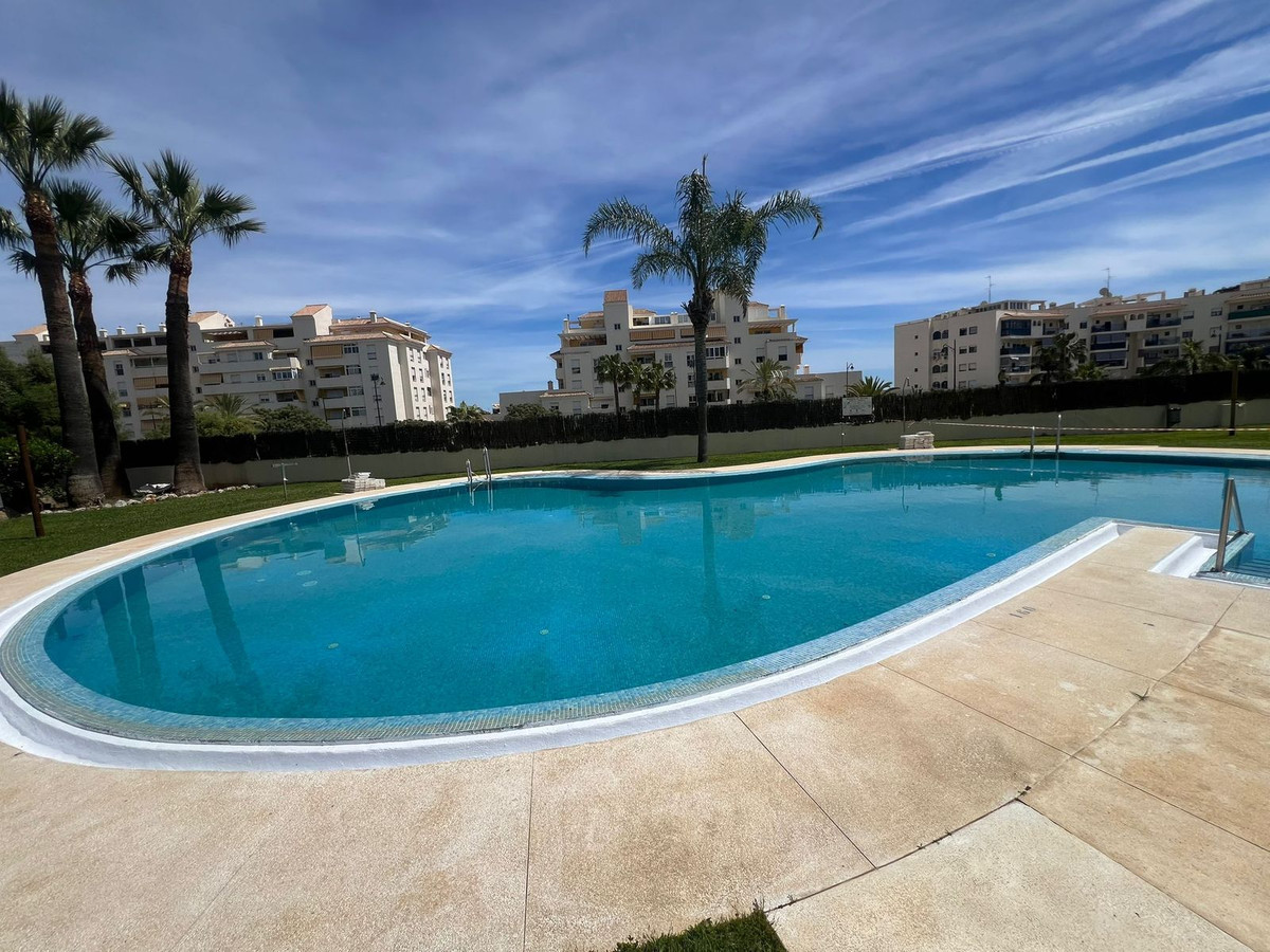 Appartement te koop in Estepona | 3 slaapkamers H5360725