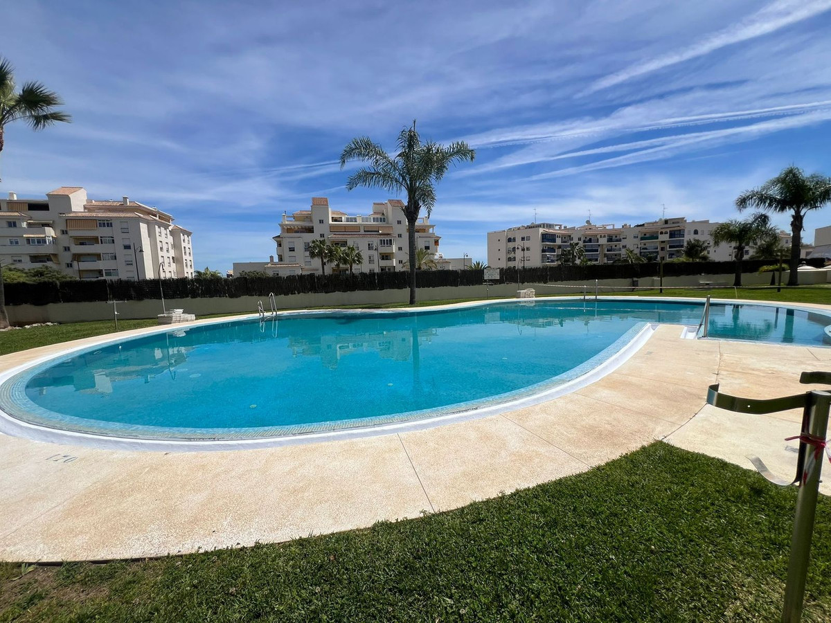 Appartement te koop in Estepona | 3 slaapkamers H5360725