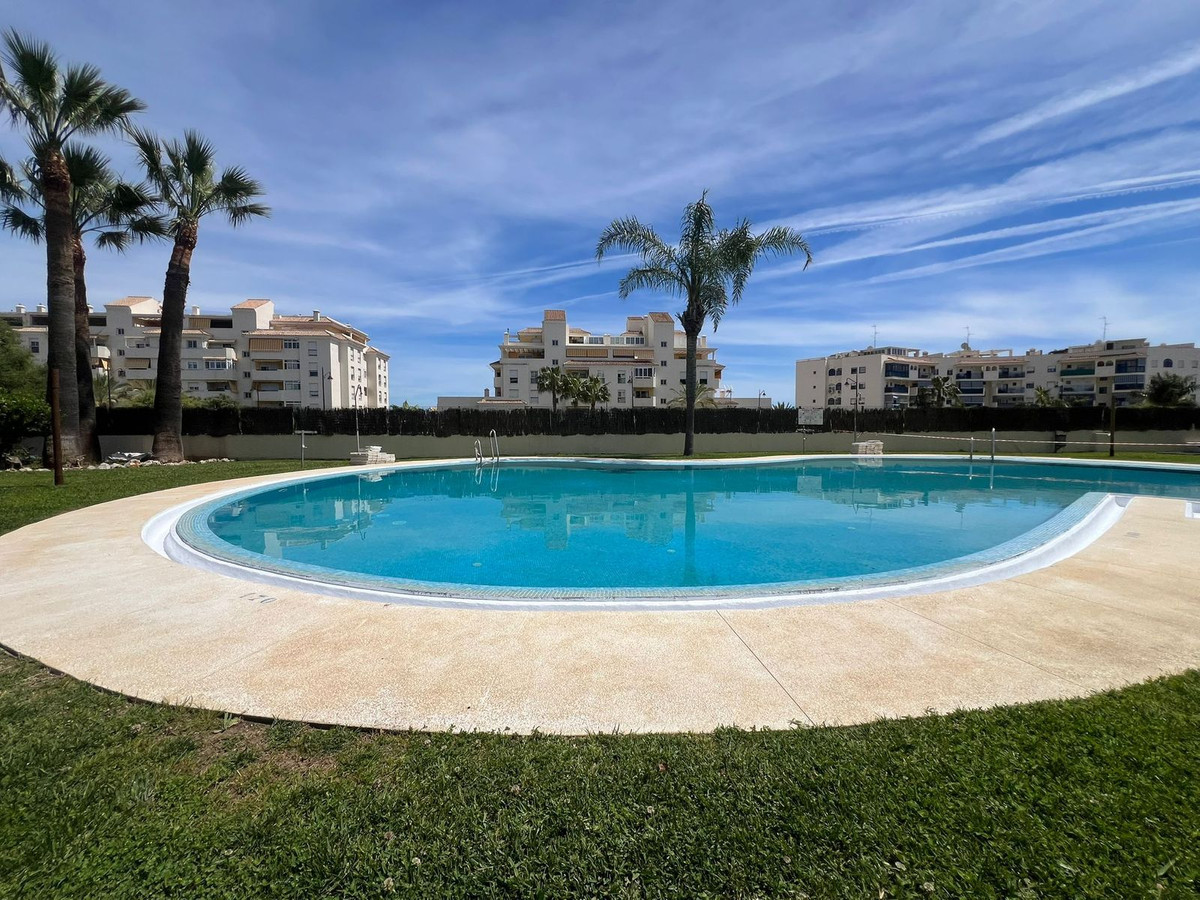 Appartement te koop in Estepona | 3 slaapkamers H5360725