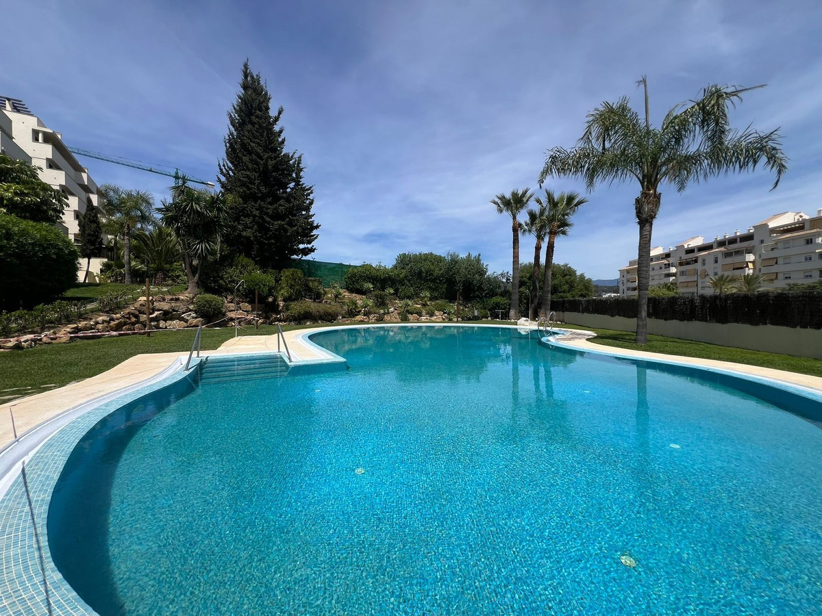 Appartement te koop in Estepona | 3 slaapkamers H5360725