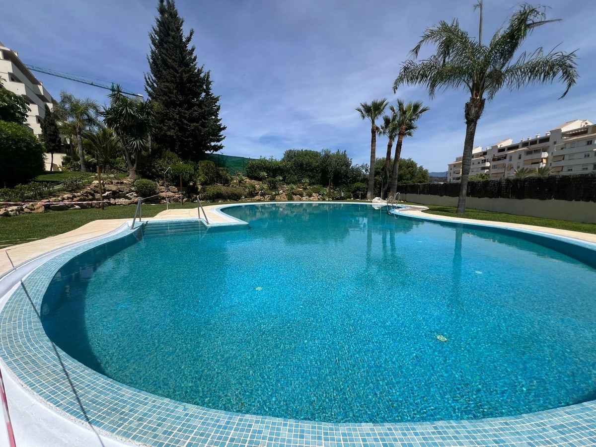 Appartement te koop in Estepona | 3 slaapkamers H5360725