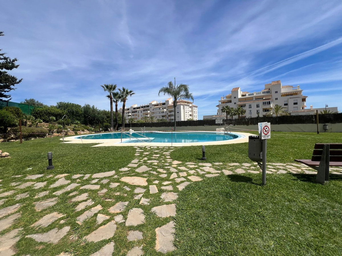 Appartement te koop in Estepona | 3 slaapkamers H5360725