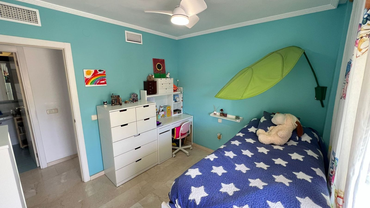 Appartement te koop in Estepona | 3 slaapkamers H5360725