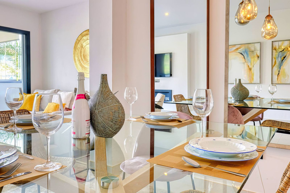 Appartement te koop in Estepona | 2 slaapkamers H5360740