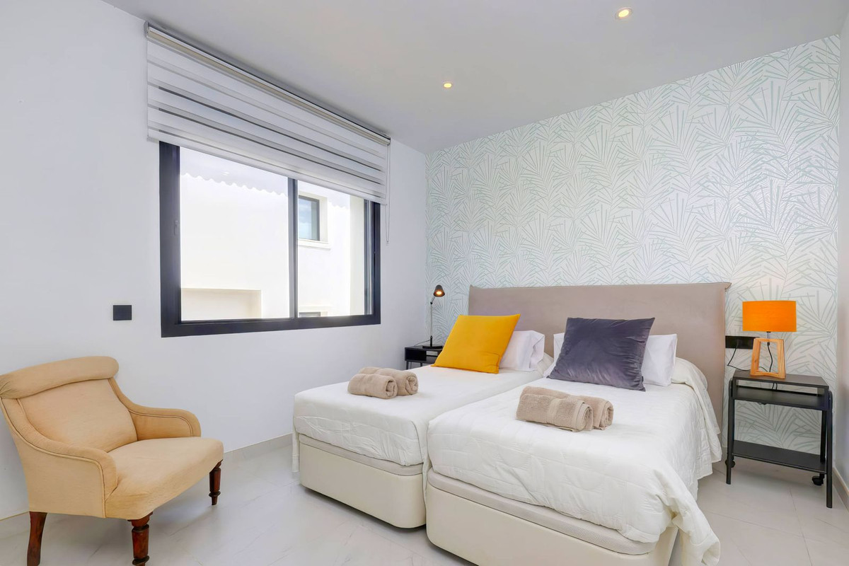 Appartement te koop in Estepona | 2 slaapkamers H5360740