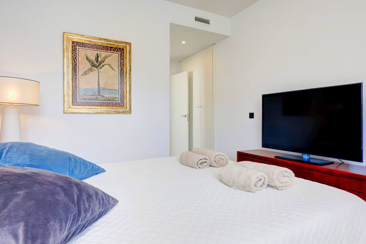 Appartement te koop in Estepona | 2 slaapkamers H5360740