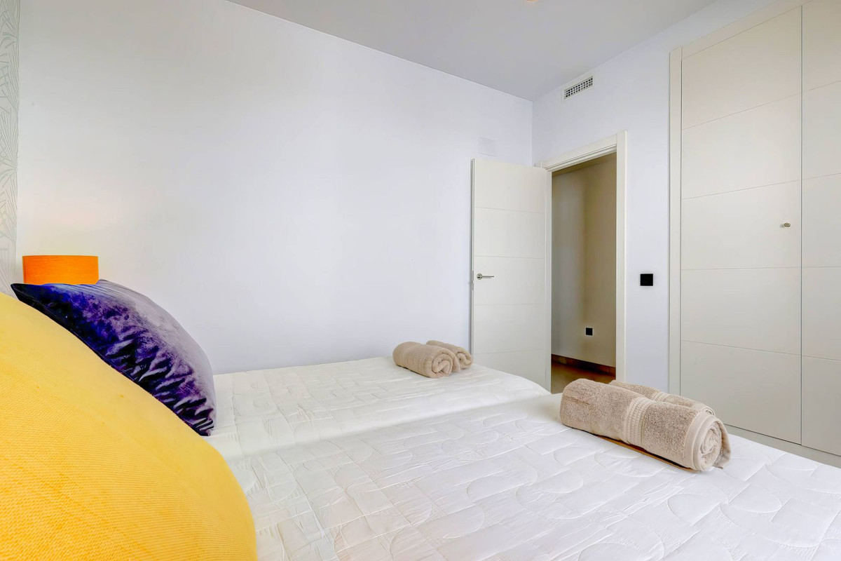 Appartement te koop in Estepona | 2 slaapkamers H5360740