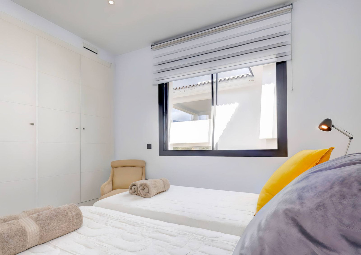 Appartement te koop in Estepona | 2 slaapkamers H5360740