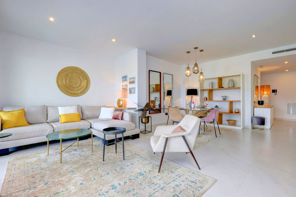 Appartement te koop in Estepona | 2 slaapkamers H5360740