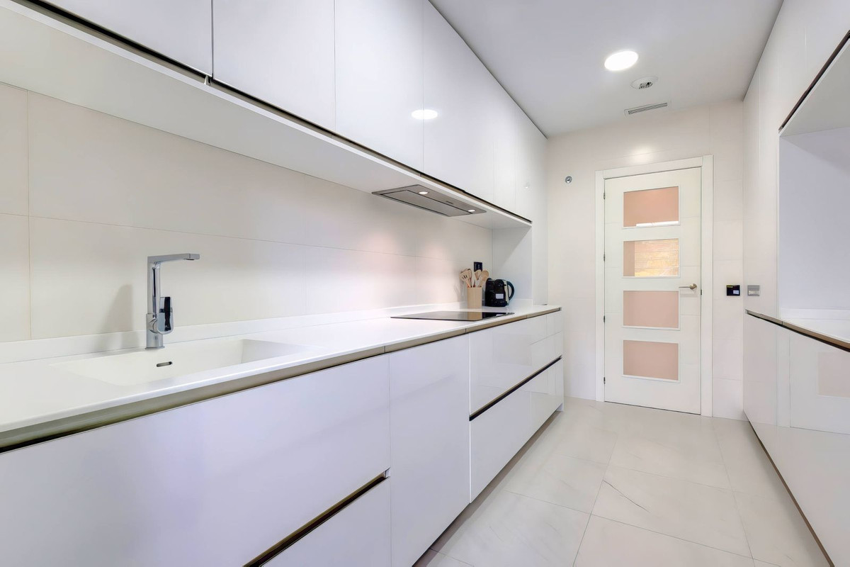 Appartement te koop in Estepona | 2 slaapkamers H5360740