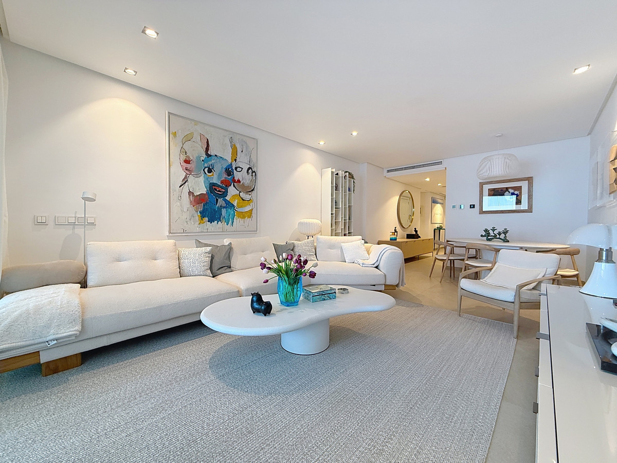 Appartement te koop in Estepona | 2 slaapkamers H5360860