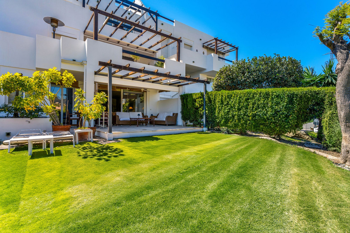 Appartement te koop in Estepona | 3 slaapkamers H5360863