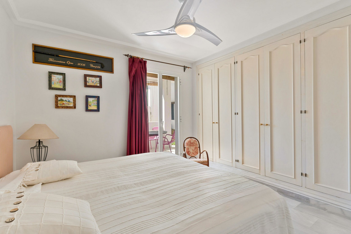 Appartement te koop in Estepona | 3 slaapkamers H5360863